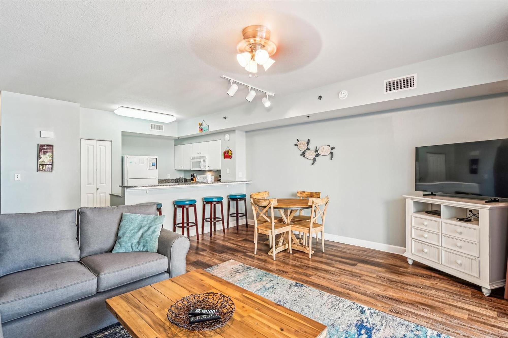 Shores Of Panama 325 - 3rd Floor, Updated, Free Fun! Sleeps 6, Apartment Panama City Beach